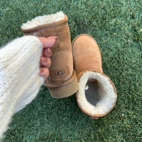 UGG Classic Mini Platform - Picture 5 of 8